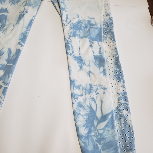 White and blue tie dyed lululemons - Picture 9 of 11